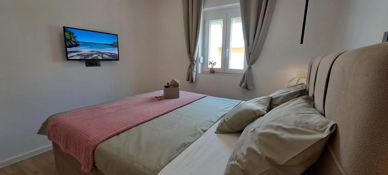 Apartments Del Mare ซริกเวนิซา ภายนอก รูปภาพ